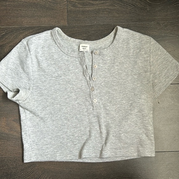 Sunday Best Tops - ARTIZIA SUNDAY BEST CROPPED TEE.